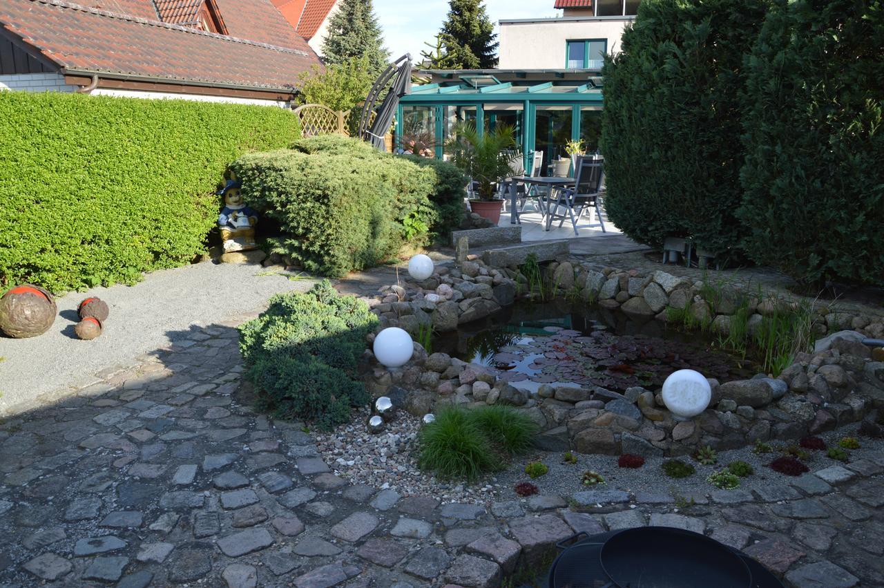 Pension Zum Yachthafen Waren  Exterior foto