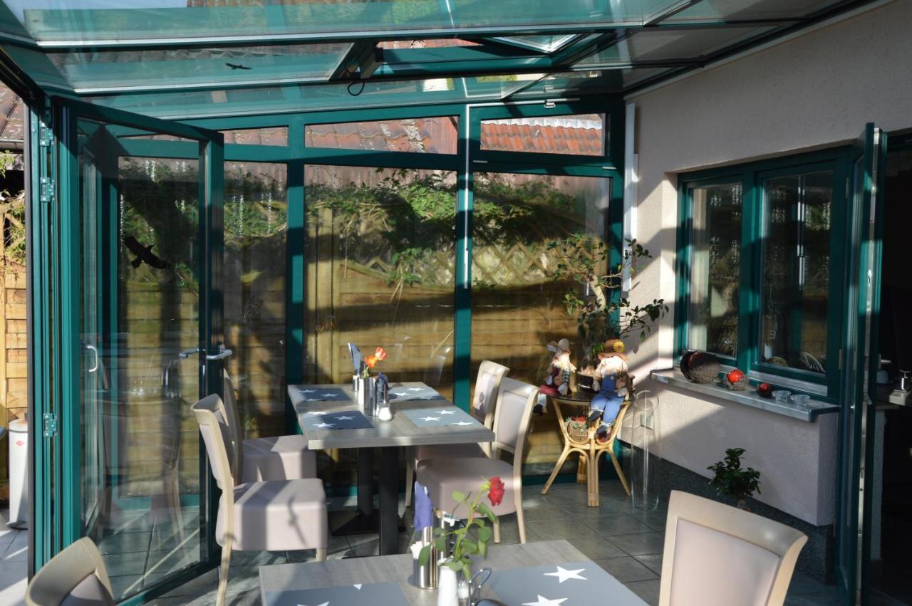 Pension Zum Yachthafen Waren  Exterior foto